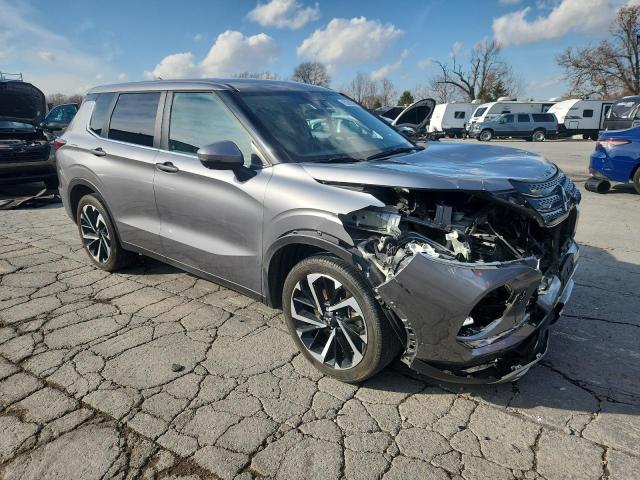 Фото 4 - MITSUBISHI OUTLANDER