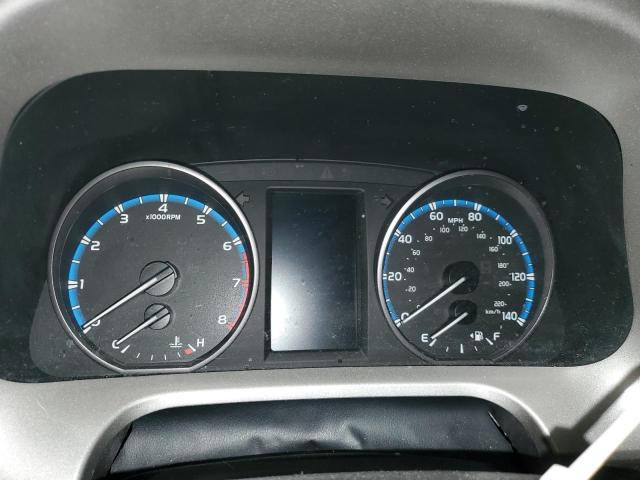 Фото 9 - TOYOTA RAV4