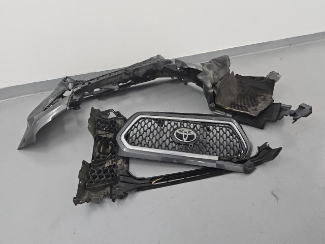 Фото 12 - TOYOTA TACOMA