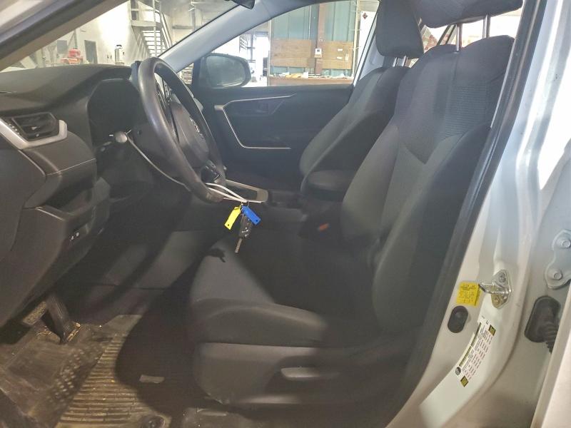 Фото 7 - TOYOTA RAV4