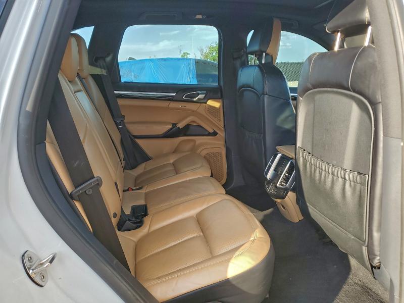 Фото 11 - PORSCHE CAYENNE