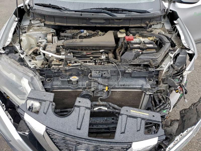 Фото 12 - NISSAN ROGUE