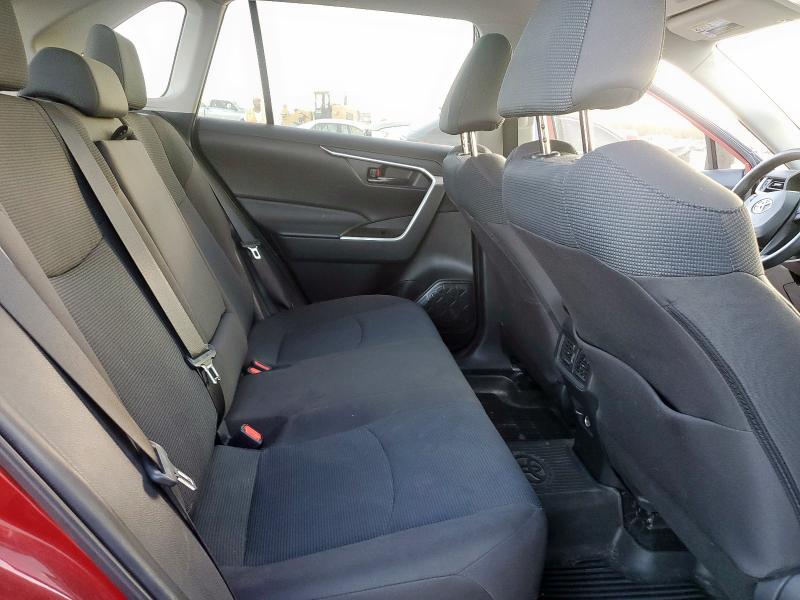 Фото 10 - TOYOTA RAV4