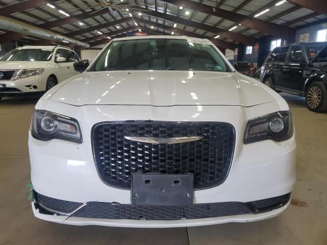Фото 5 - CHRYSLER 300