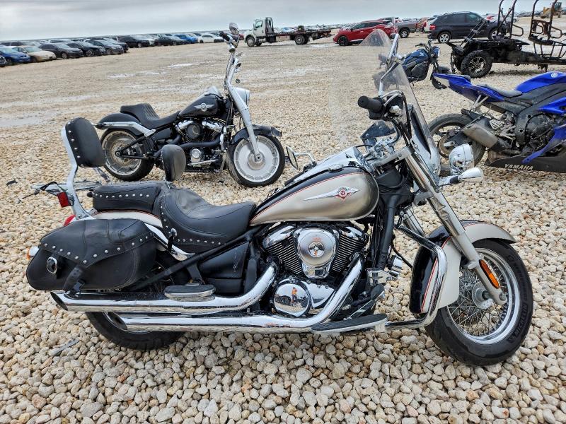 KAWASAKI VULCAN 900 2013