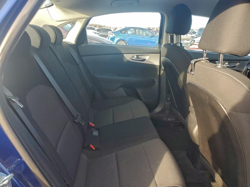 Фото 10 - KIA FORTE