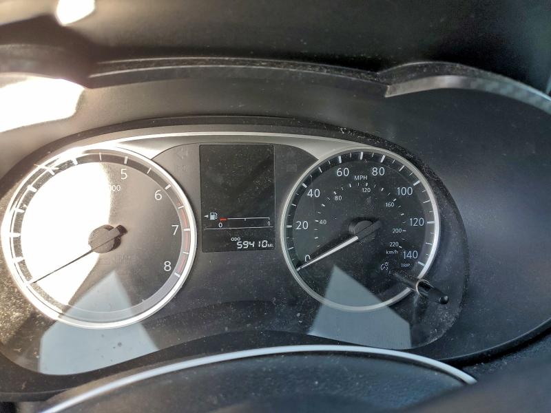 Фото 9 - NISSAN VERSA