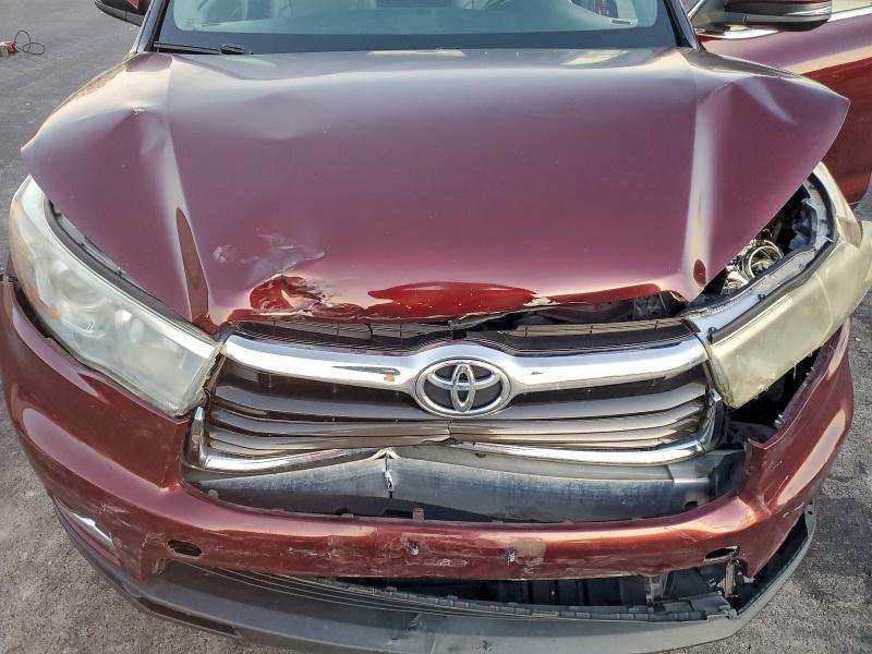 Фото 12 - TOYOTA HIGHLANDER