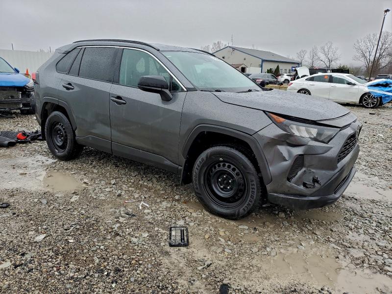 Фото 4 - TOYOTA RAV4