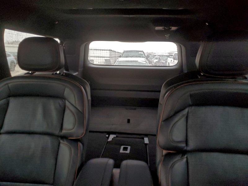 Фото 10 - LINCOLN NAVIGATOR