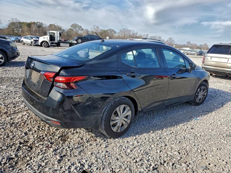 Фото 3 - NISSAN VERSA