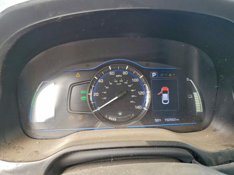 Фото 9 - HYUNDAI IONIQ