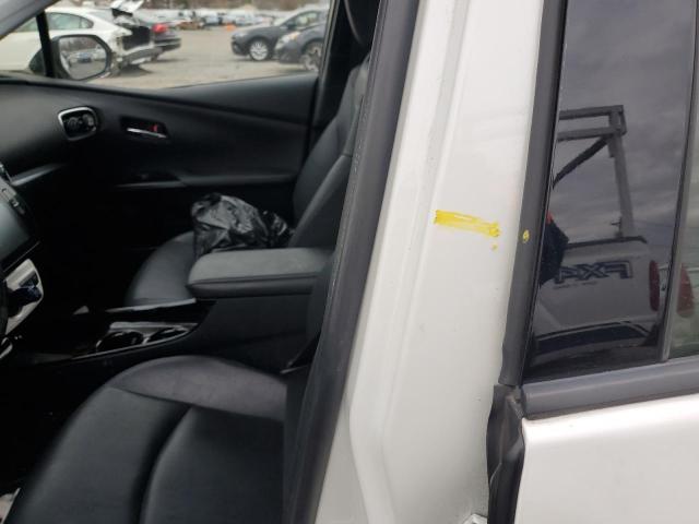 Фото 12 - TOYOTA PRIUS