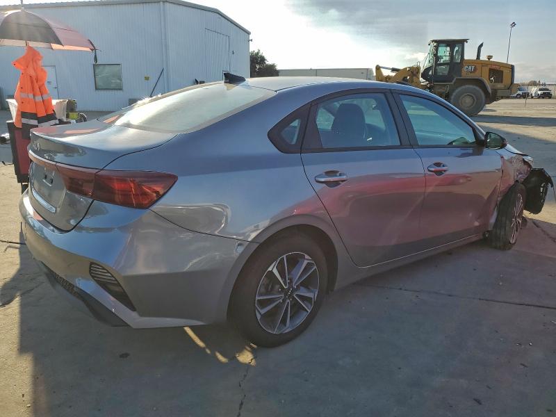 Фото 3 - KIA FORTE
