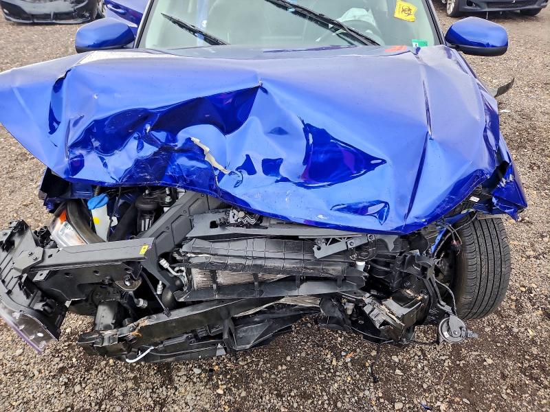 Фото 11 - HYUNDAI VENUE