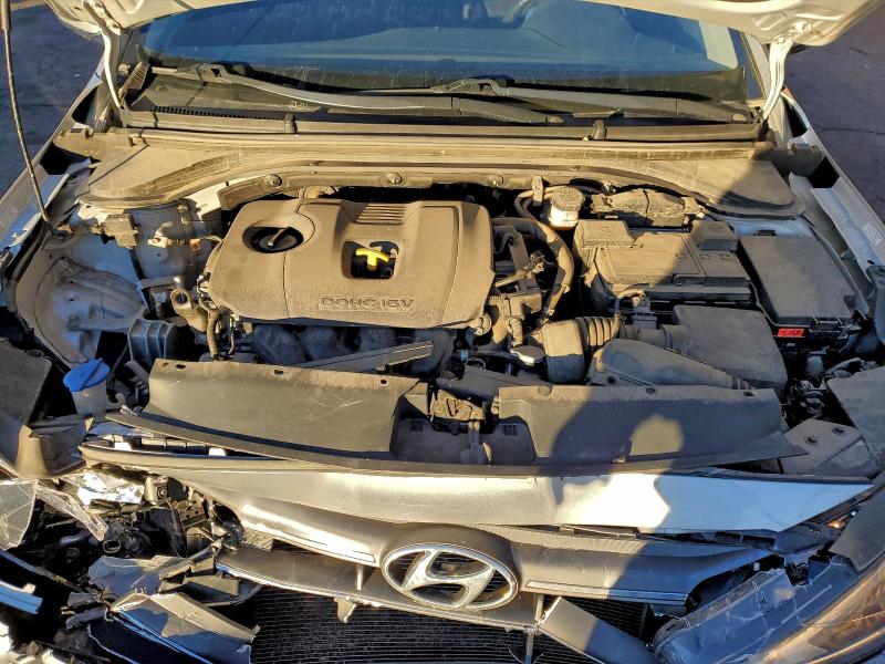 Фото 11 - HYUNDAI ELANTRA