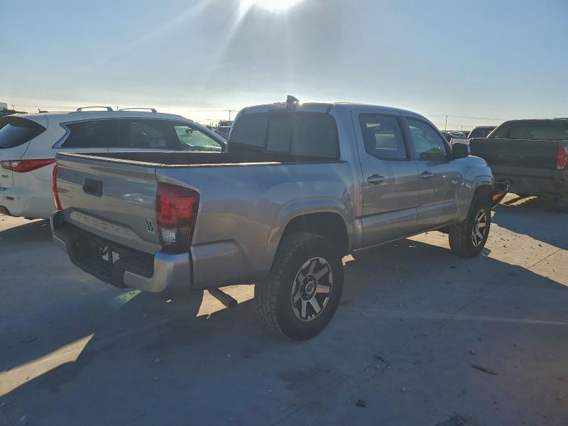 Фото 3 - TOYOTA TACOMA