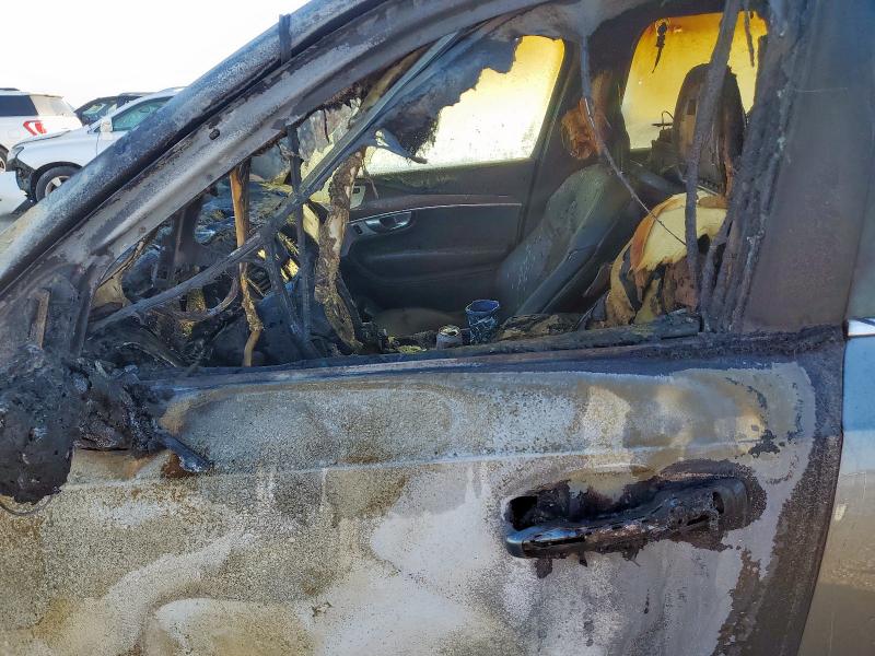 Фото 7 - VOLVO XC90