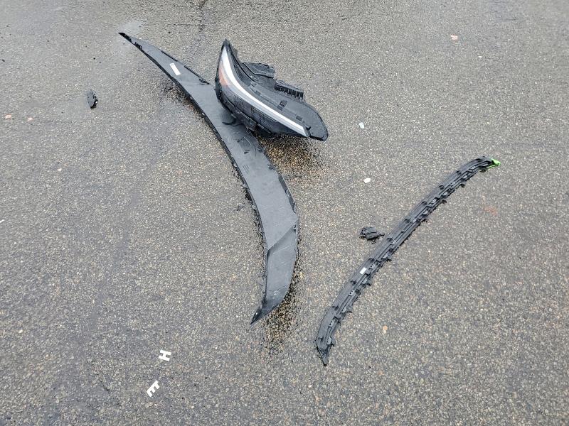 Фото 12 - HYUNDAI ELANTRA