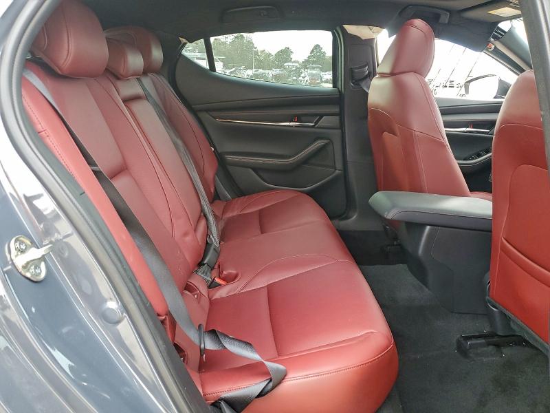 Фото 10 - MAZDA 3