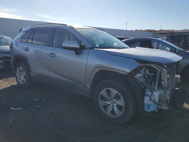 Фото 4 - TOYOTA RAV4