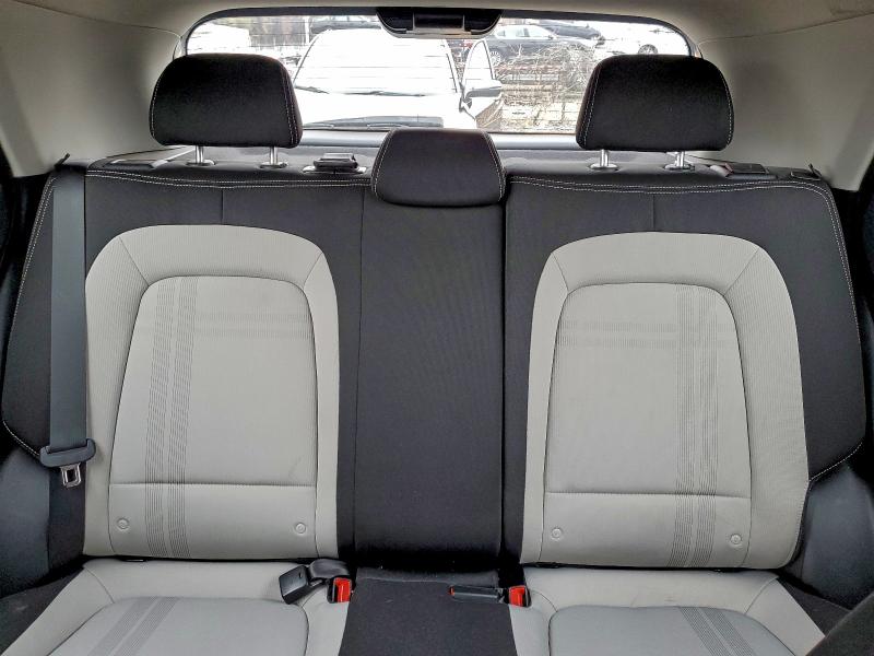 Фото 10 - HYUNDAI VENUE