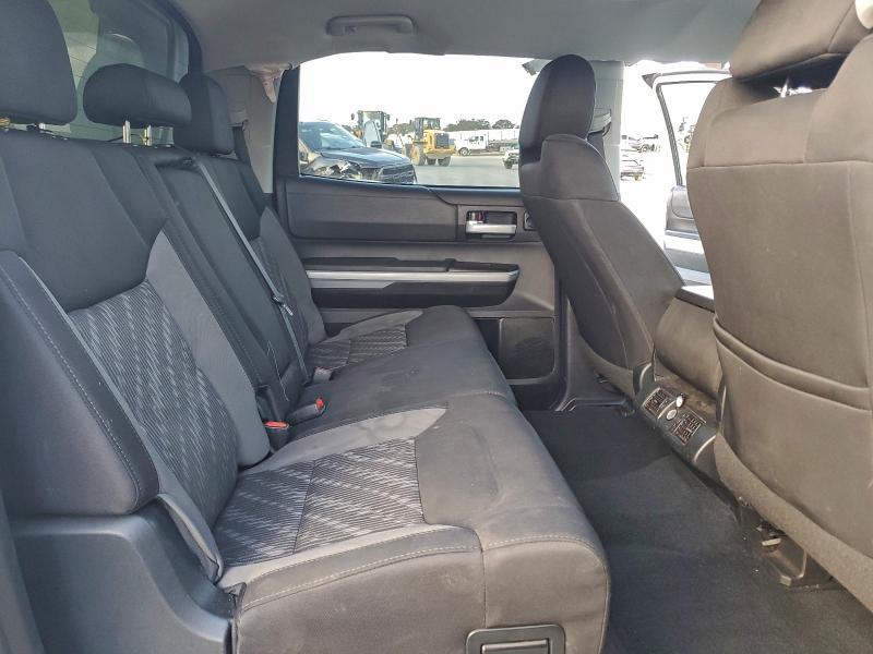 Фото 10 - TOYOTA TUNDRA