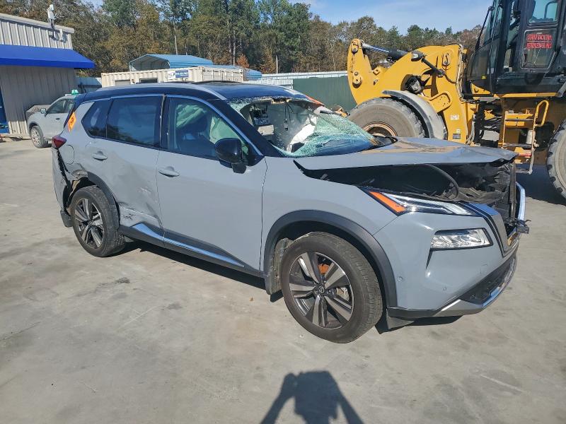 Фото 4 - NISSAN ROGUE