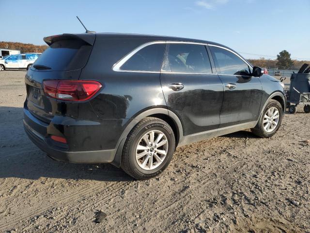 Фото 3 - KIA SORENTO