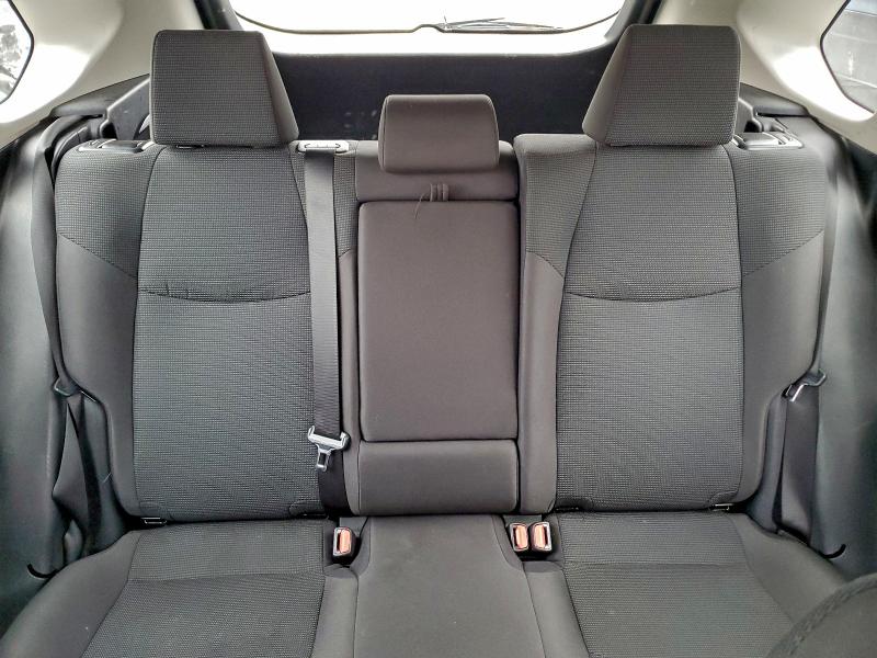 Фото 10 - TOYOTA RAV4