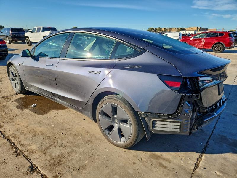 Фото 2 - TESLA MODEL 3