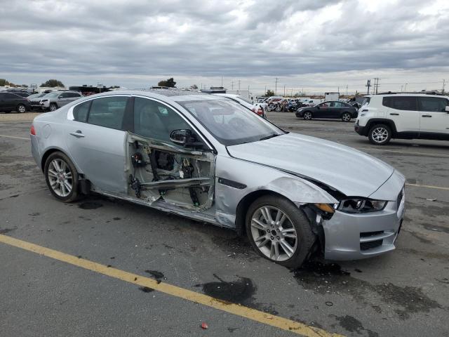 Фото 4 - JAGUAR XE