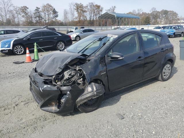 Фото 1 - TOYOTA PRIUS