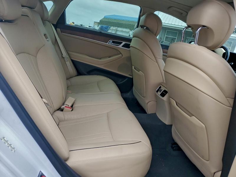 Фото 10 - HYUNDAI GENESIS