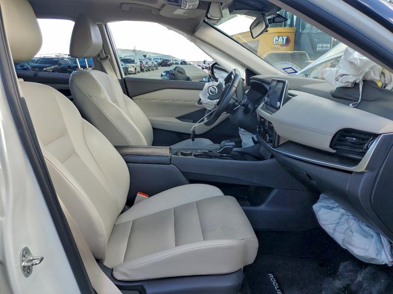 Фото 7 - NISSAN ROGUE