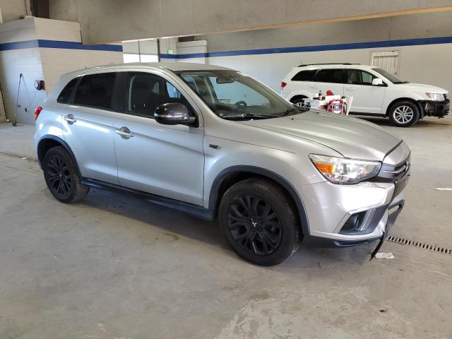 Фото 4 - MITSUBISHI OUTLANDER