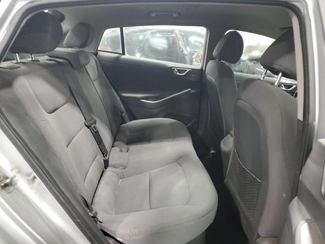 Фото 10 - HYUNDAI IONIQ