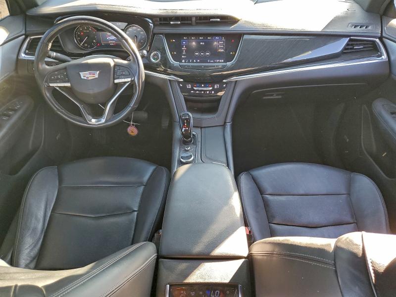 Фото 8 - CADILLAC XT6