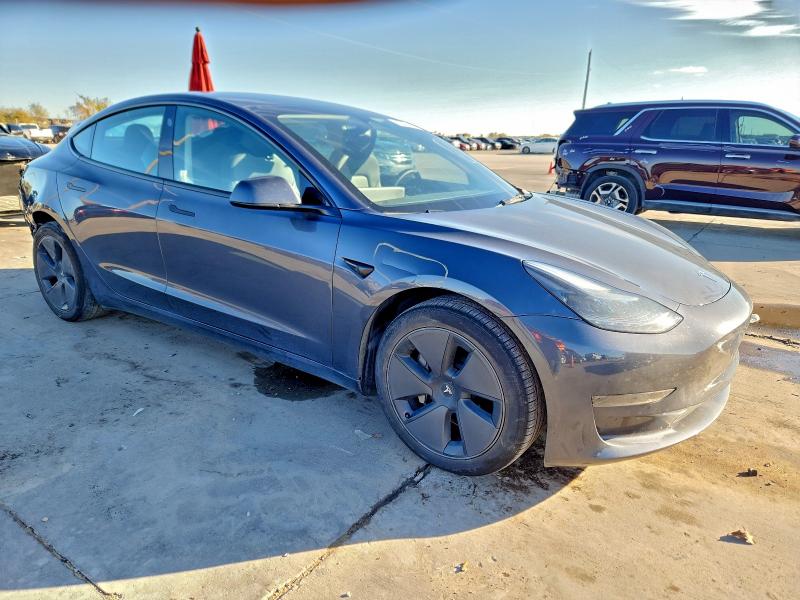 Фото 4 - TESLA MODEL 3