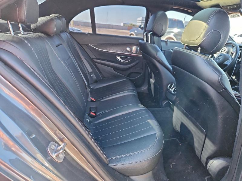 Фото 10 - MERCEDES-BENZ E-CLASS