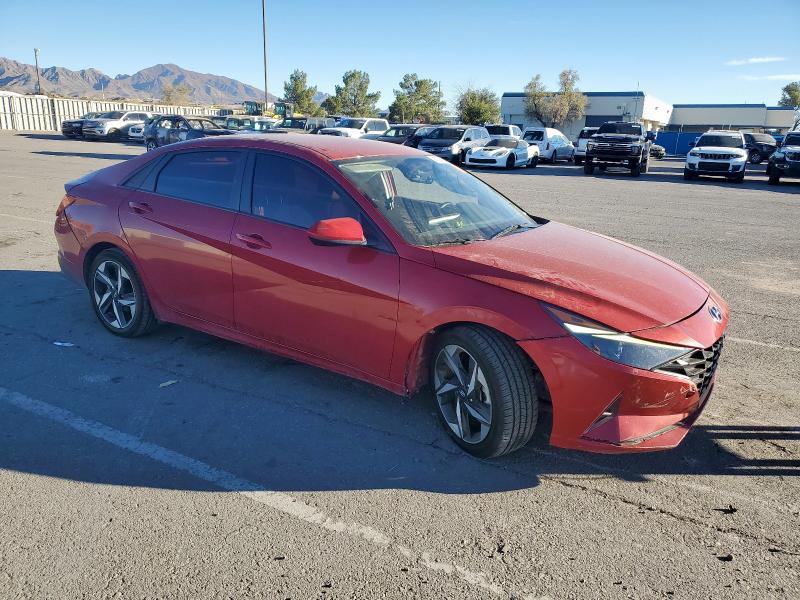 Фото 4 - HYUNDAI ELANTRA