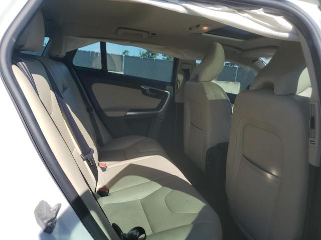 Фото 10 - VOLVO V60