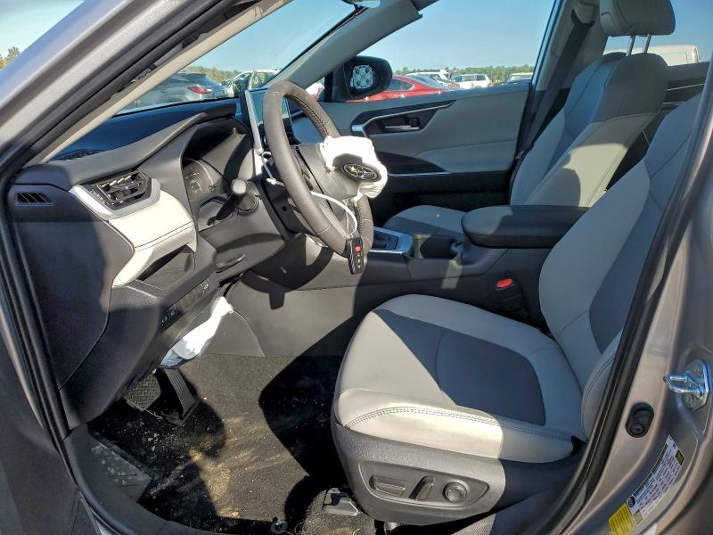 Фото 7 - TOYOTA RAV4