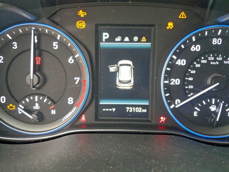 Фото 9 - HYUNDAI KONA