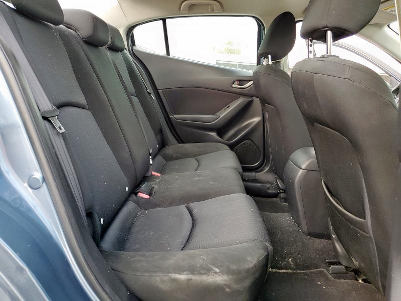 Фото 10 - MAZDA 3