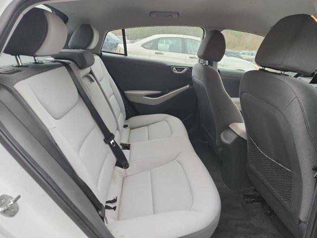 Фото 10 - HYUNDAI IONIQ