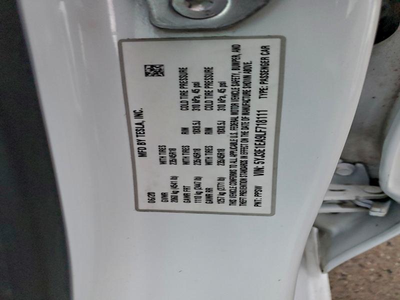 Фото 12 - TESLA MODEL 3