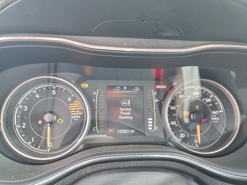 Фото 9 - JEEP GRAND CHER