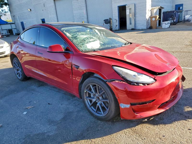 Фото 4 - TESLA MODEL 3