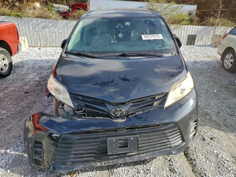 Фото 5 - TOYOTA SIENNA